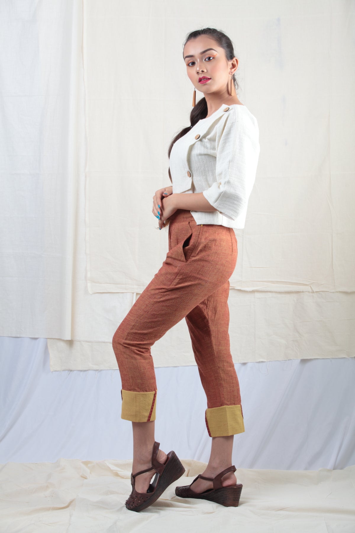 Anar | Handwoven Cotton Cropped Trousers
