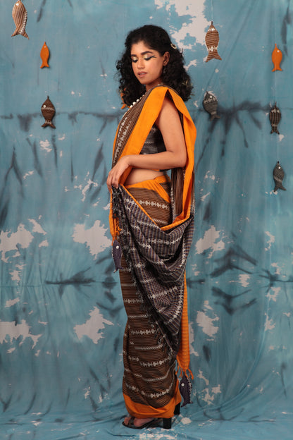 Maach Sunehri | Handwoven Begumpur Cotton Saree